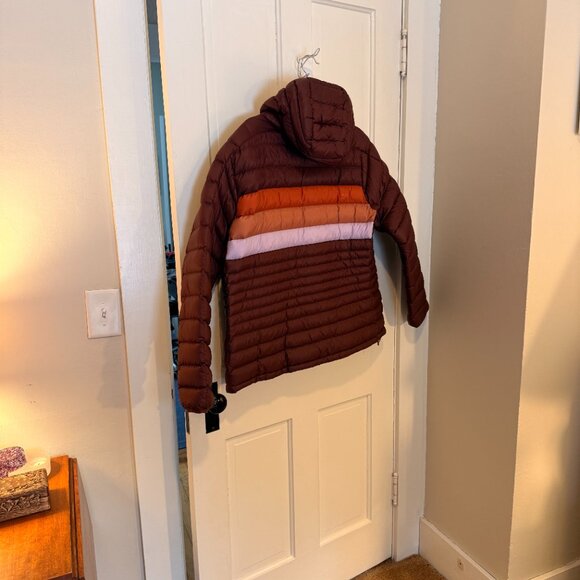 Womens Cotopaxi Maroon Fuego Multicolor Retro Quilted Down Jacket - Picture 3 of 4